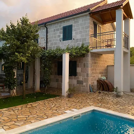Villa Bilini Dvori - House With Swimming Pool