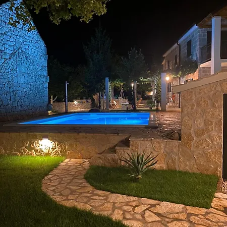 Villa Bilini Dvori - House With Swimming Pool Runovic